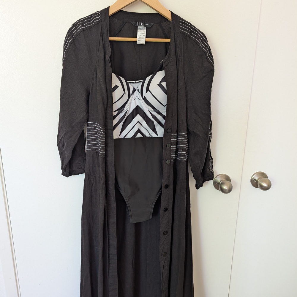 Black Jacket By - image 2